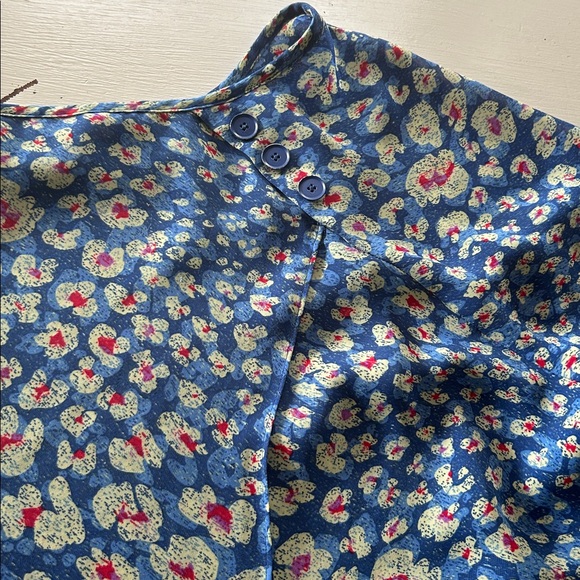 CAbi Blue Crisscross Button Accent Back Top L - Picture 6 of 9